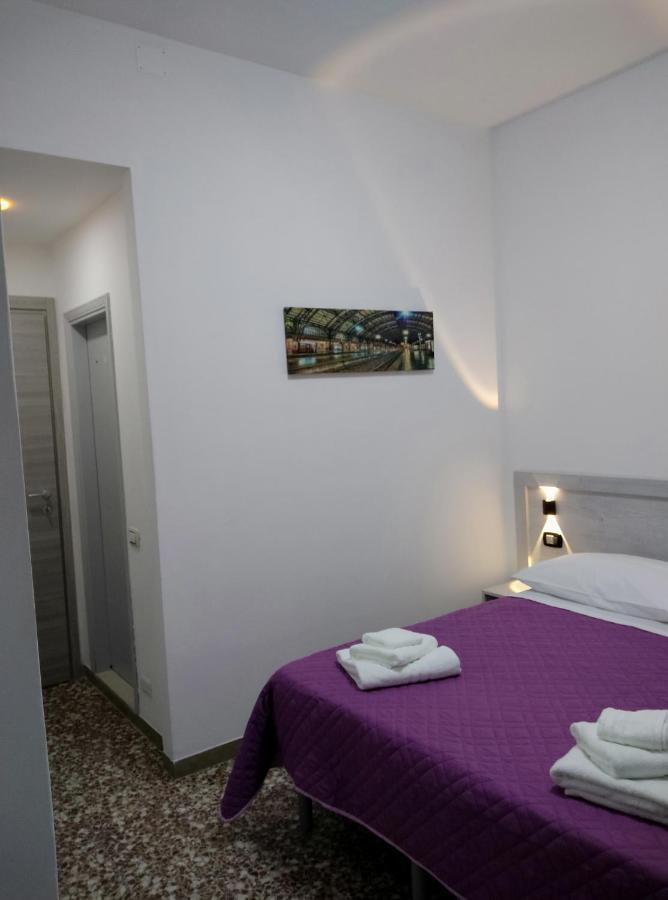 Hotel Madonna Del Pino Cervia Exterior photo