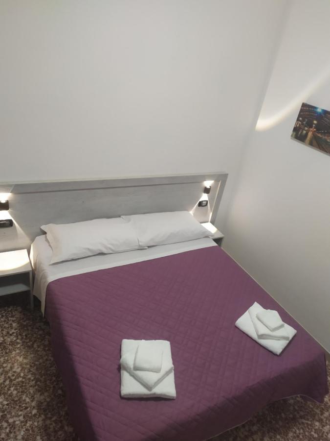 Hotel Madonna Del Pino Cervia Exterior photo