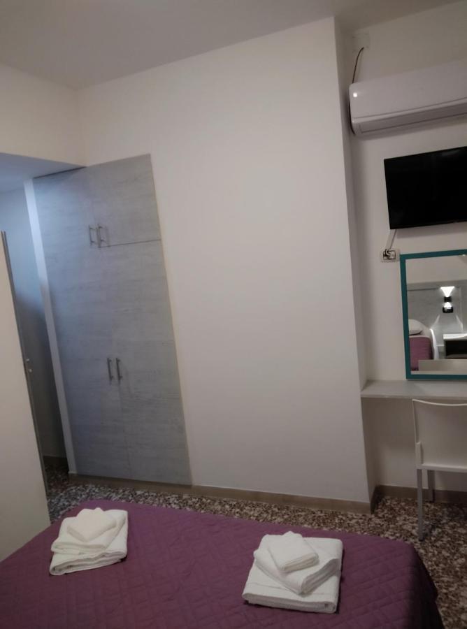 Hotel Madonna Del Pino Cervia Exterior photo