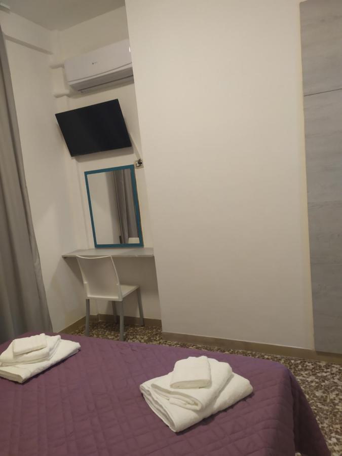 Hotel Madonna Del Pino Cervia Exterior photo
